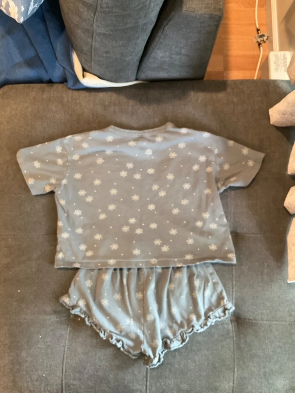 EUC Rylee + Cru Blue Floral Knit Shorts Set Size 6-7 Years